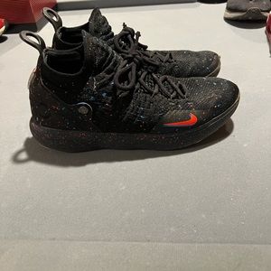 KD 11 confetti